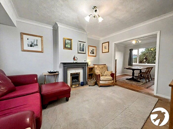 3 Bedroom Semi-Detached House For Sale In Berkeley Close, Rochester, Kent, ME1