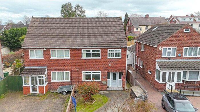 3 Bedroom Semi-Detached House For Sale In Oakleigh Grove, Bebington, Wirral, CH63