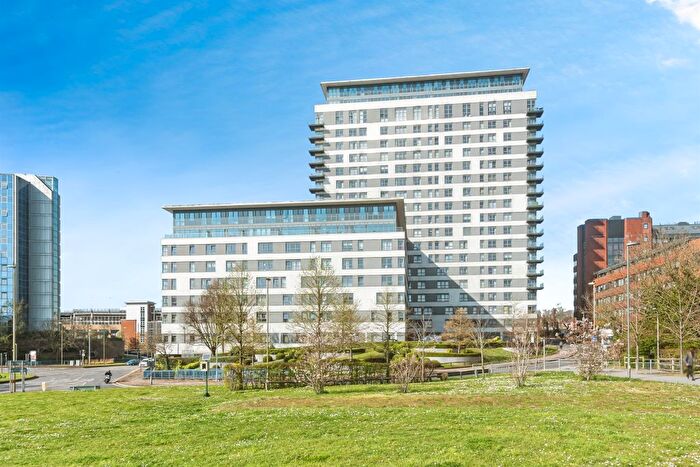 2 Bedroom Flat To Rent In Alencon Link, Basingstoke, RG21