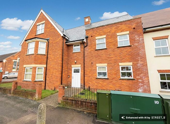 2 Bedroom Flat To Rent In Vicarage Hill, Flitwick, MK45