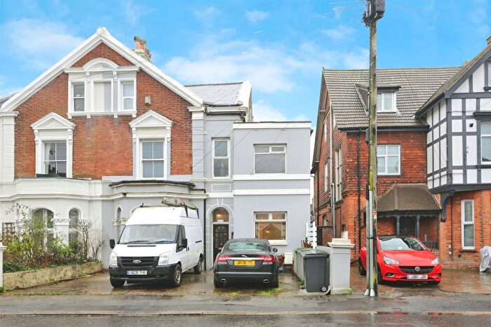 1 Bedroom Flat For Sale In Sedlescombe Road South, St. Leonards-On-Sea, TN38