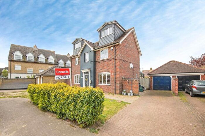 5 Bedroom Detached House For Sale In Sandmartin Crescent, Stanway, Colchester, CO3