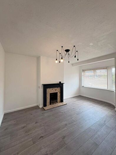 2 Bedroom Flat To Rent In Clarke Avenue, Hove, BN3