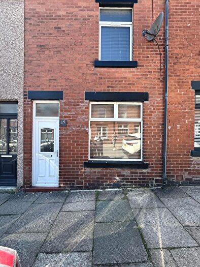 2 Bedroom House To Rent In Queen Street, Barrow-in-furness, LA14