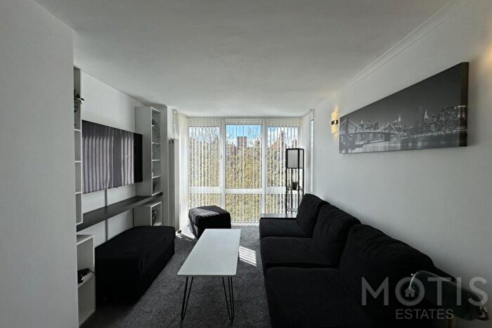 2 Bedroom Flat To Rent In Earls Avenue, Folkestone, CT20