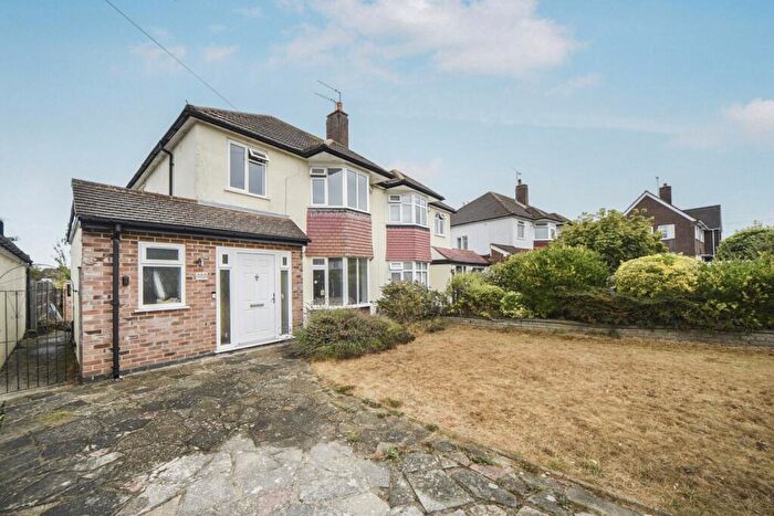 3 Bedroom Semi-Detached House To Rent In Hillcrest Road Orpington, BR6