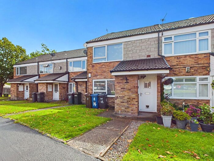 1 Bedroom Flat To Rent In Tintern Avenue, Tyldesley, M29