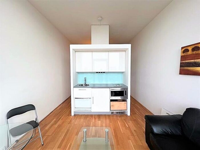 Apartment To Rent In Abito, Greengate Salford, M3