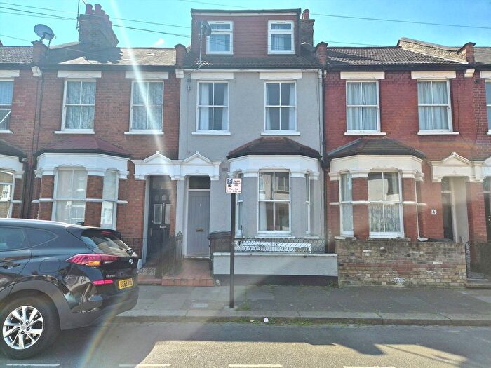 5 Bedroom Terraced House To Rent In Alexandra Road, London, N15