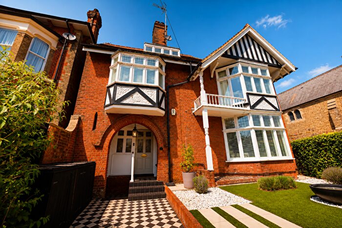 5 Bedroom Detached House For Sale In Queens Road, Brentwood, CM14
