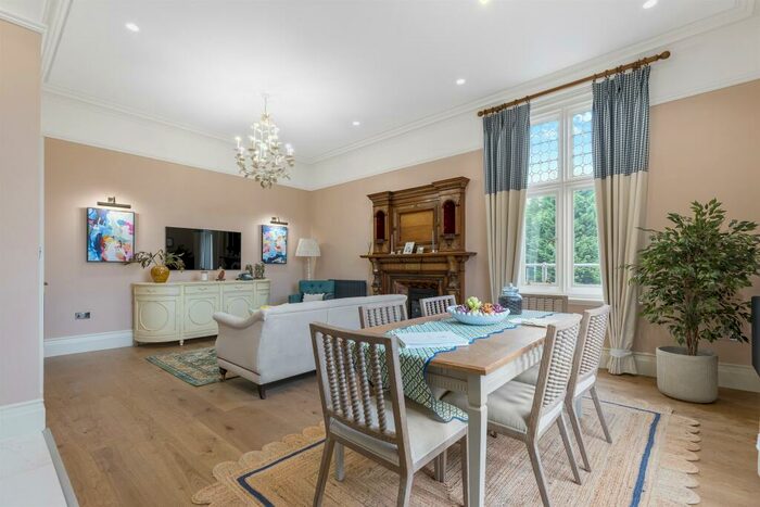 1 Bedroom Apartment For Sale In Tudor Grange, Blossomfield Road, Solihull, B91