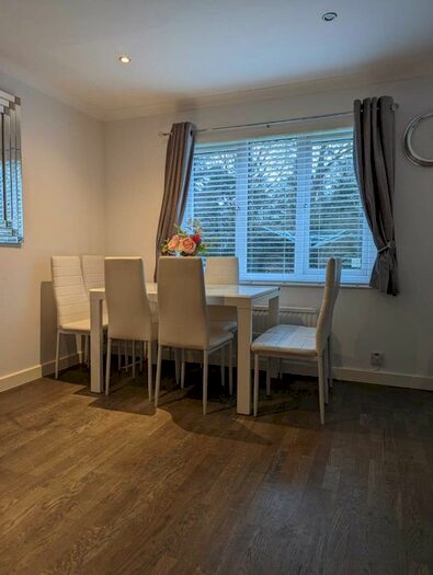 2 Bedroom Flat To Rent In Higham Station Avenue, London E4