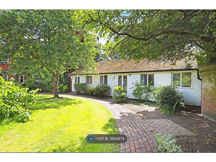 1 Bedroom Bungalow To Rent In Levels Green, Bishop's Stortford, CM23