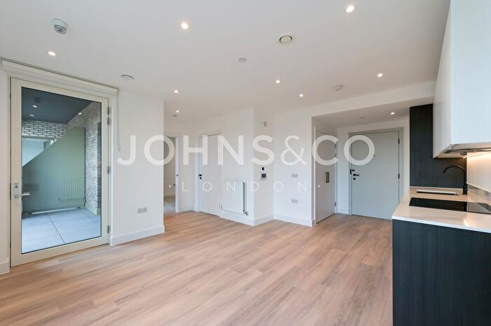 Studio To Rent In Verdean, Acton, London, W3