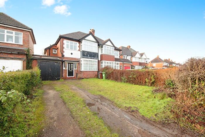 3 Bedroom Semi Detached House For Sale In Longmore Road, Shirley, Solihull, B90