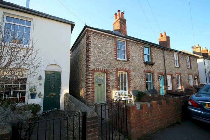 2 Bedroom Property To Rent In Bedroom Property In Chichester, PO19