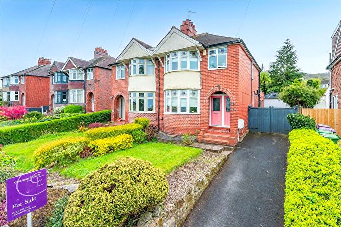 3 Bedroom Semi Detached House For Sale In Barnfield Crescent, Wellington, Telford, Shropshire, TF1