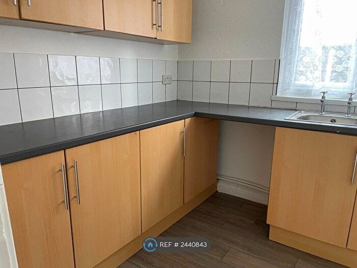 1 Bedroom Flat To Rent In Darnford View, Lichfield, WS13