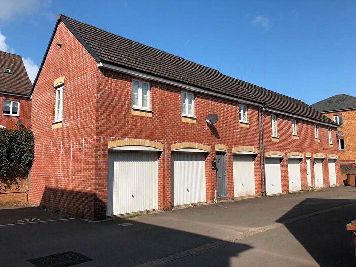 1 Bedroom Flat To Rent In Red Kite Close, Hengoed, CF82