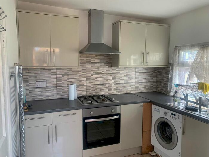 Studio To Rent In Grange Close, Hounslow TW5
