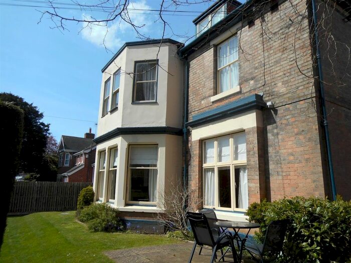 2 Bedroom Flat To Rent In Friarsfield, Burleigh Drive, Derby, DE22