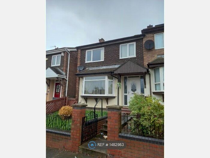 3 Bedroom Semi-Detached House To Rent In Bradford Avenue, Sunderland, SR5