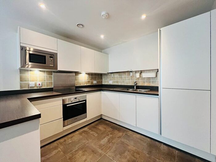 2 Bedroom Flat For Sale In Potato Wharf, Castlefield, M3