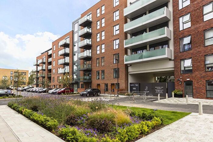 2 Bedroom Flat To Rent In Singapore Road, London, W13