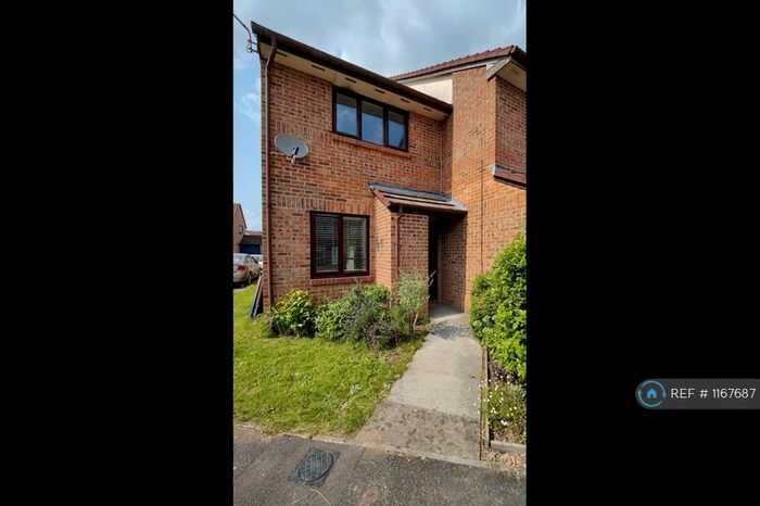 2 Bedroom End Of Terrace House To Rent In Clydesdale Way, Southampton, SO40