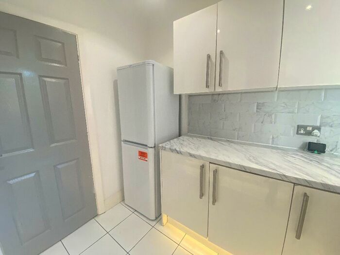 2 Bedroom Apartment To Rent In Edge Grove, Liverpool, Merseyside, L7