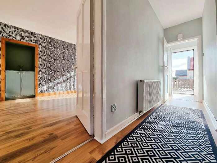 3 Bedroom Flat To Rent In Leven Road, Leven, Fife, KY8