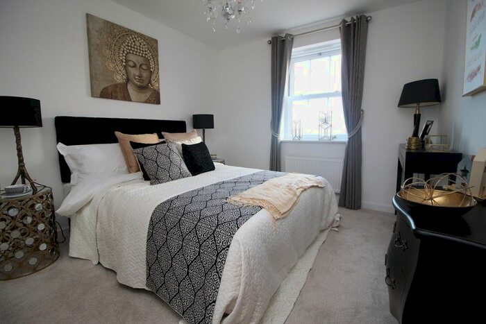 2 Bedroom Flat To Rent In Anglia Way, Great Denham, Bedford MK40