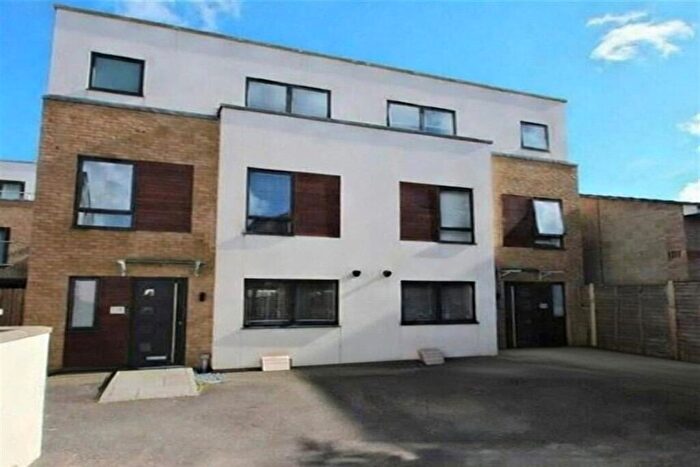 3 Bedroom House For Sale In Ardsheal Road, Worthing, BN14