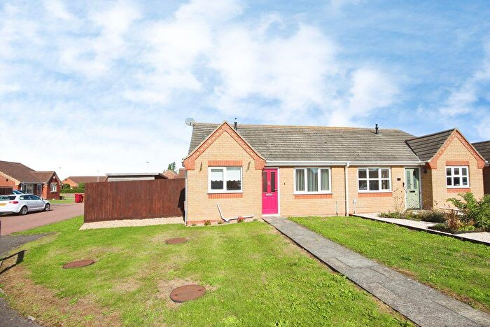 2 Bedroom Semi-Detached Bungalow For Sale In Lancaster Drive, South Killingholme, DN40