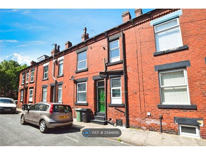 2 Bedroom Terraced House To Rent In Dobson Avenue, Leeds, LS11