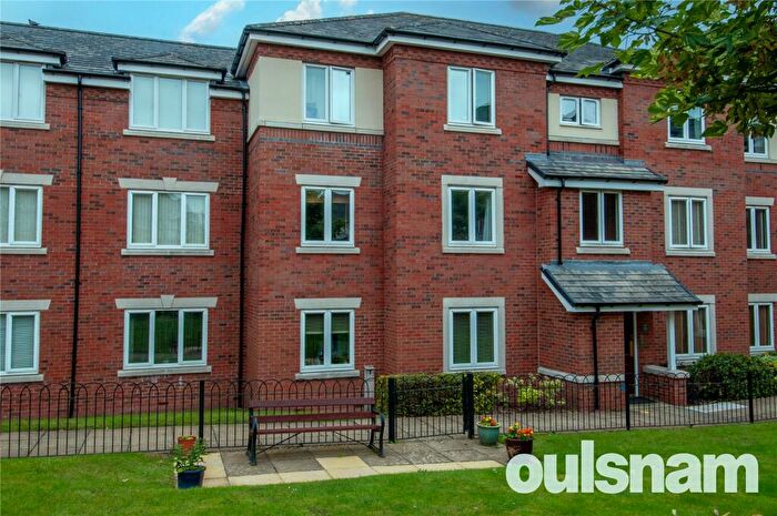 2 Bedroom Apartment To Rent In Stratford Gardens, Bromsgrove, Worcestershire, B60