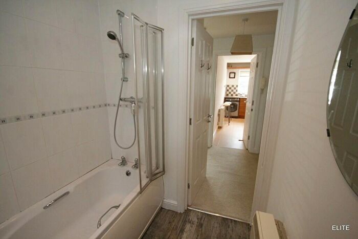 2 Bedroom Apartment To Rent In New Durham Courtyard, Gilesgate, DH1