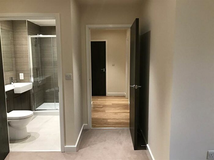 2 Bedroom Apartment To Rent In Golding House, Beaufort Square, London, NW9