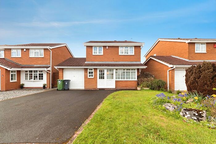 4 Bedroom Detached House For Sale In Kinsham Drive, Solihull, West Midlands, B91