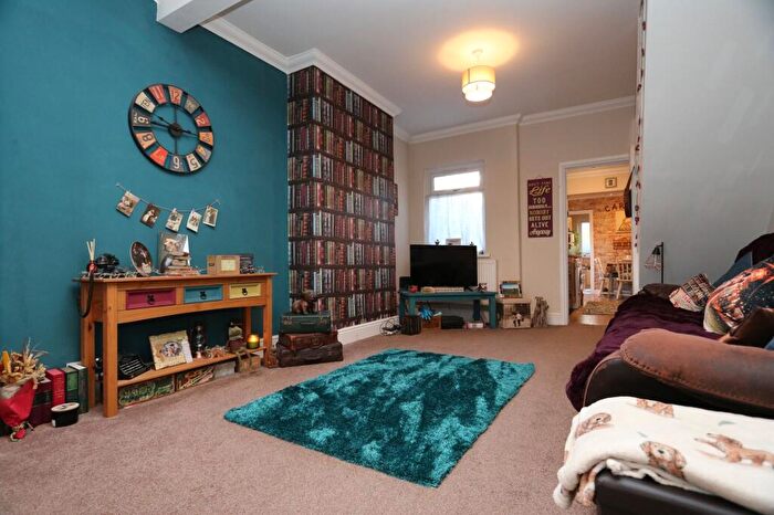 3 Bedroom Terraced House For Sale In Bell Street, Barry, CF62