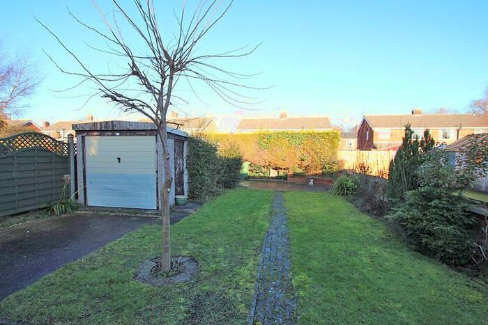 2 Bedroom Semi-Detached Bungalow For Sale In Whitgift Close, Laceby, Grimsby, DN37