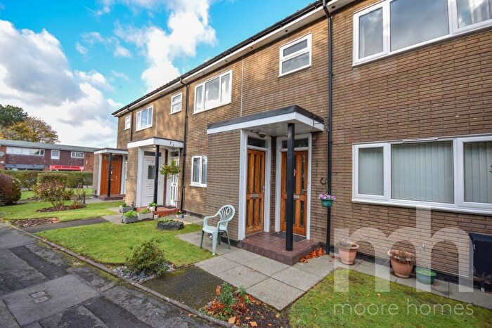 1 Bedroom Flat For Sale In School Close, Poynton, SK12