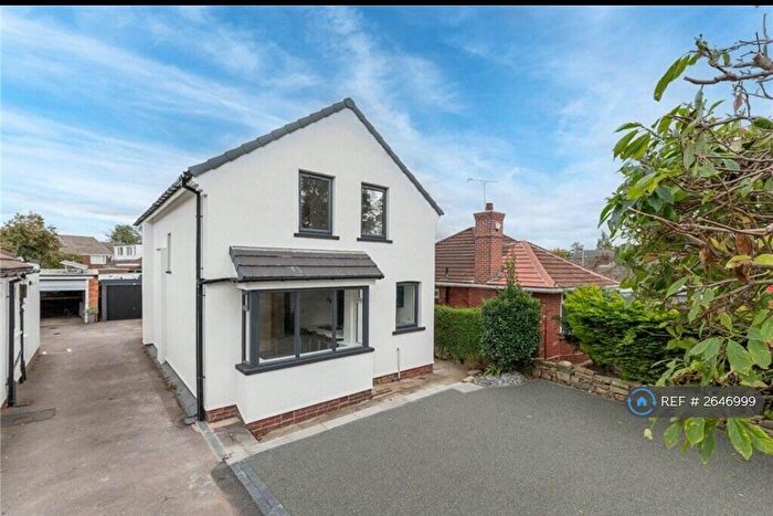 4 Bedroom Detached House To Rent In College Road, Gildersome, Leeds, LS27