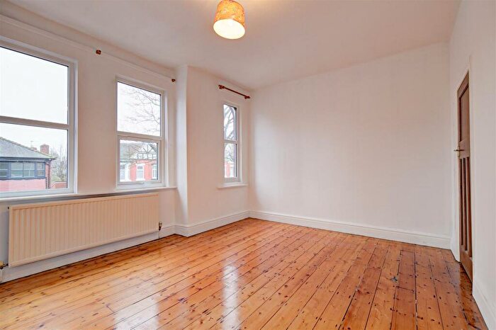 3 Bedroom Terraced House For Sale In Kings Road, Old Trafford, Manchester, M16