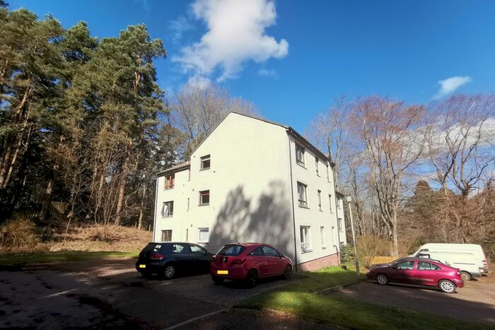 2 Bedroom Flat For Sale In Grampian Court, Aviemore, PH22