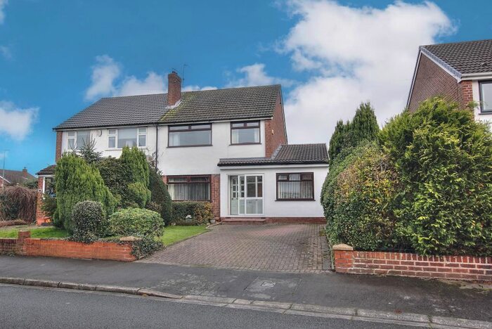 4 Bedroom Semi-Detached House For Sale In Hampton Drive, Cronton, Widnes, WA8