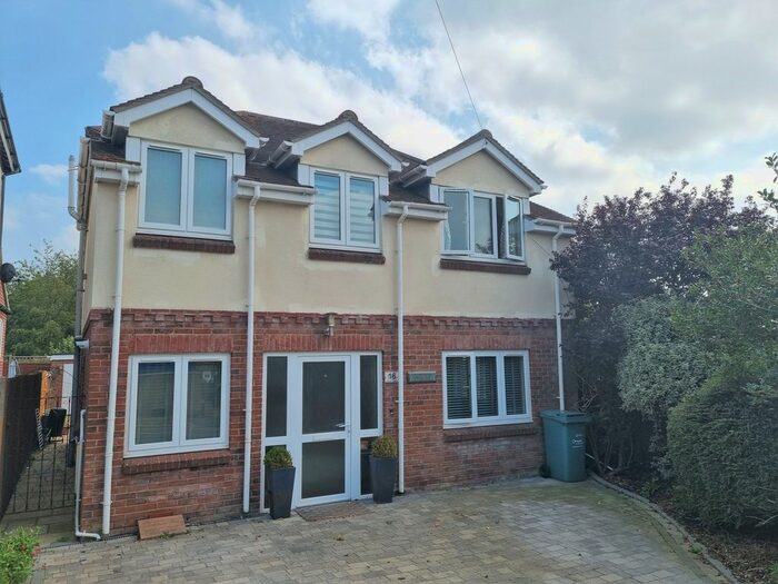 Houses for sale & to rent in PO6 1HJ, Solent Road, Drayton And