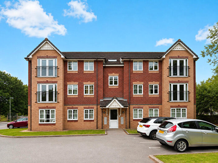 2 Bedroom Apartment For Sale In Carriage Drive, Hartford, Northwich, CW8