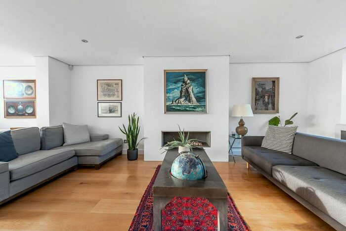 2 Bedroom Flat To Rent In Bramham Gardens, South Kensington, London, SW5