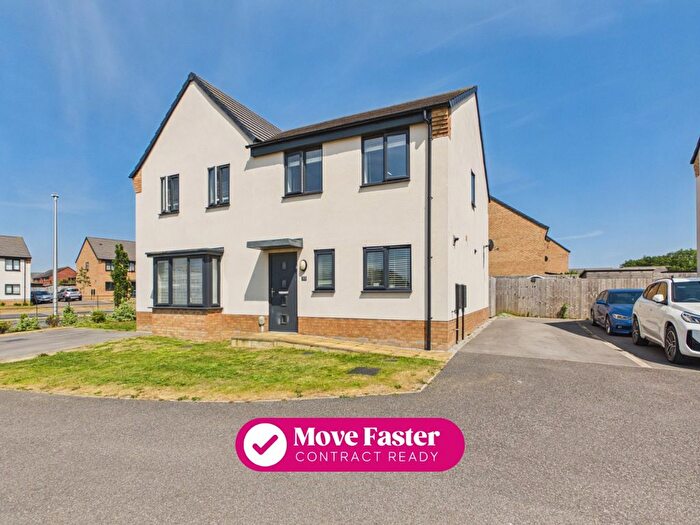 3 Bedroom Semi-Detached House For Sale In Persistence Road, Kingswood, Hull, East Riding Of Yorkshire, HU7